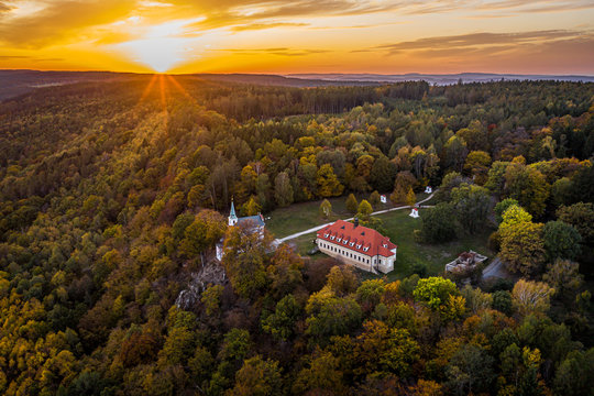 The Baroque pilgrimage area Skalka, consisting of a church, a monastery and a hermitage, was built at the end of the 17th century. The temple is dedicarted to St. Mary Magdalene.