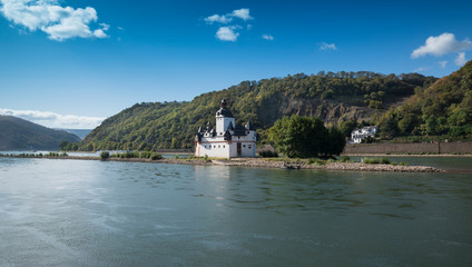 View of the Castle Pfalzgrafenstein in the middle of the Rhine seen from the small town of Kaub. Rhineland-Palatinate, Germany, Europe