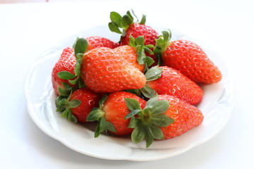 strawberries in bowl