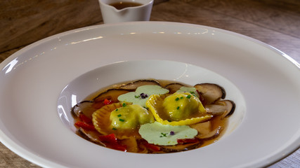 Steinpilzravioli