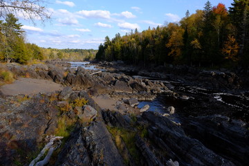 Linear rocks on the river