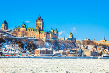 Fototapeta premium City Scene on the Shore of the Lake in Quebec, Canada