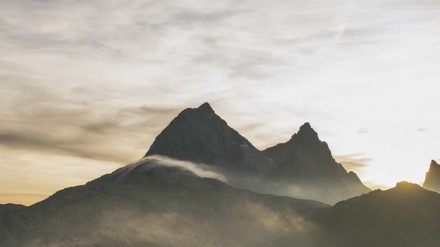 Zeitraffer Tirol St. Anton Wei&szlig;schrofenspitze