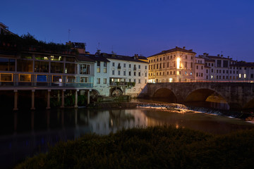 Night view of Pusterla bridge