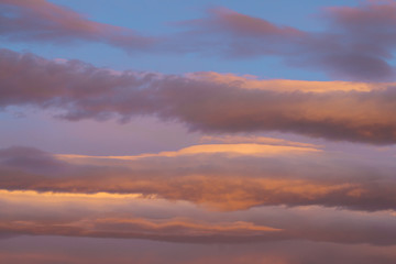 Fototapeta premium Pink and blue color on skies as the sun rises