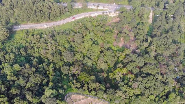 Top View Of The Car And Highway In The Ampang Hill - Dolly Fornt 