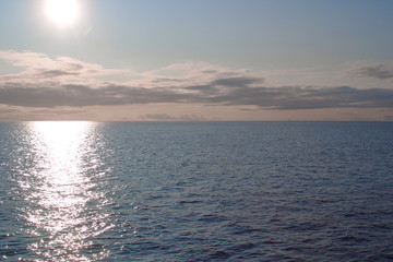 Fototapeta premium Image of the setting sun over the sea