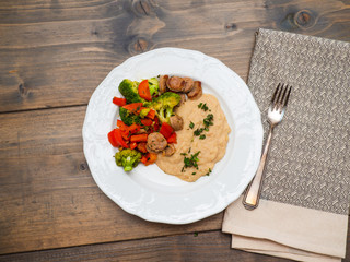 Crispy salsiccia vegetable pan