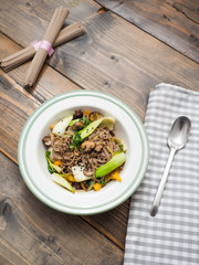 Soba noodle vegetable pan with pak choi