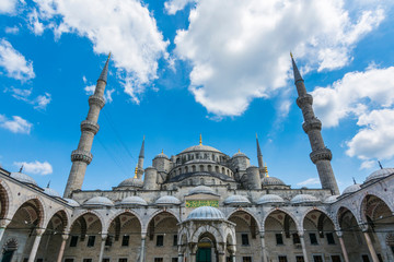 Fototapeta na wymiar Eyup sultan Mosque with 4 minarets