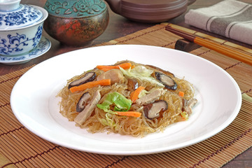 Bake vermicilli with vegetarian abalone, Chinese vegetarian food