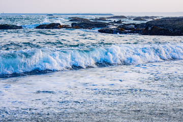 海 ビーチ 海岸 潮 満ち引き 波