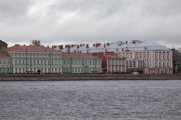 the building of the University and twelve colleges in St. Petersburg