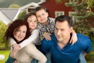 Obraz premium Lovely family in park outdoor