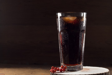 glass of cola with ice
