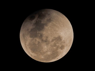 Super blue blood moon January 2018 lunar eclipse, real time taken in Kanchanaburi west Thailand. (photo contain noise a bit)