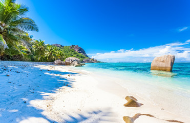 beach and tropical sea, anse Source d’argent, Seychelles 