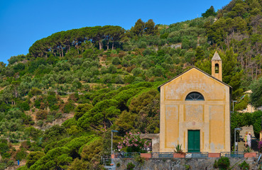 Fototapeta na wymiar Small church in the tourist town of Bonassola, Italy