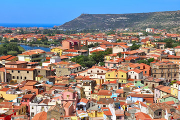Fototapeta na wymiar Panorama miasta Bosa na Sardynii