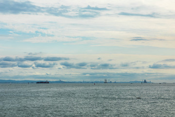 (東京都ｰ湾岸風景)海岸から見渡す東京湾風景３