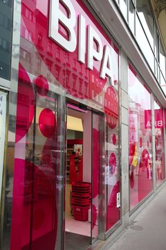 VIENNA - SEPTEMBER 7: Bipa perfumery on September 7, 2011 in Vienna. The company founded in 1954 employs 3400 people and has 560 stores in Austria.