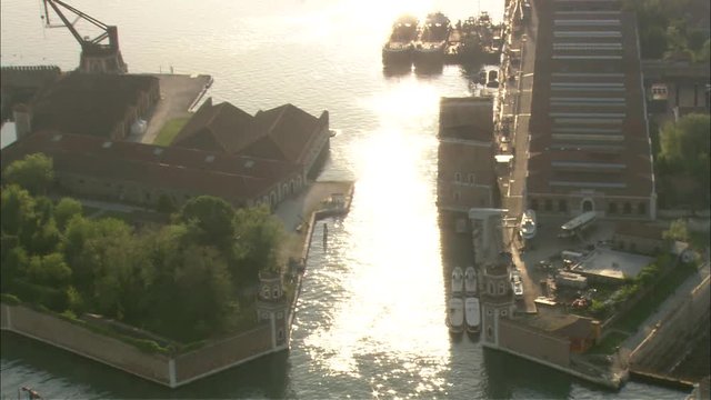 Ripresa aerea dell'Arsenale di Venezia