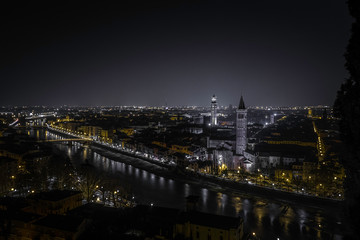Fototapeta na wymiar Verona's night 2
