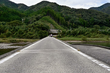 仁淀川の名越屋沈下橋