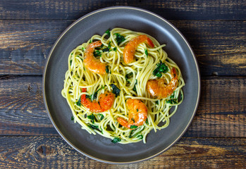 Italian pasta spaghetti with shrimps. Healty eating. Recipes. National cuisine.