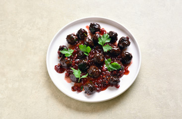 Meatballs with cranberry sauce
