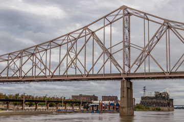 Fototapeta na wymiar Martin Luther King Bridge in St. Louis, Missouri spanning the Mississipi River