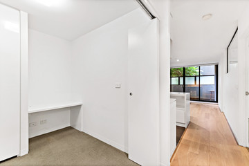 Empty and unfurnished brand new apartment