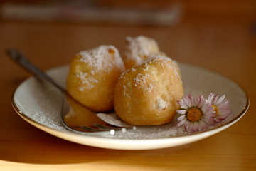 a delicious dessert to the coffee time - choux pastry