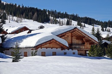 Fototapeta premium beautiful view and winter landscape in the hohe tauern in austria