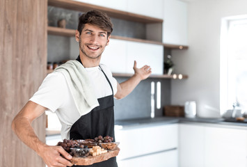young man inviting his family to Breakfast