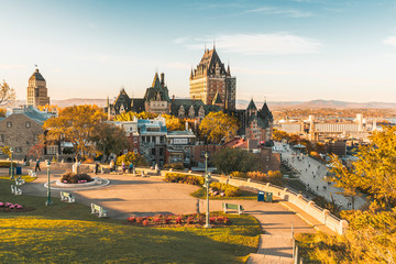 Naklejka premium Cityscape or skyline of Chateau Frontenac, Dufferin Terrace and Saint Lawrence river at overlook in old town