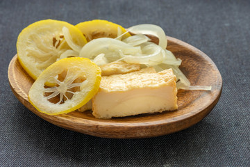 厚揚げのレモン煮