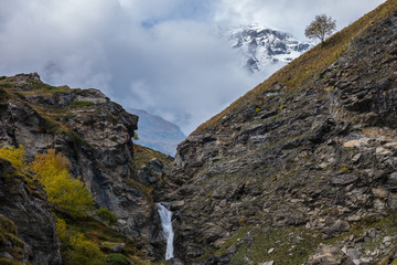 Val di Viù, sentiero verso rif. Tazzetti