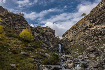 Val di Viù, sentiero verso rif. Tazzetti