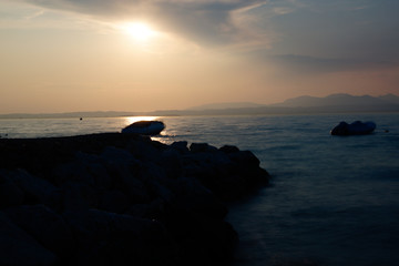 Gardasee Langzeitbelichtung bei Sonnenuntergang