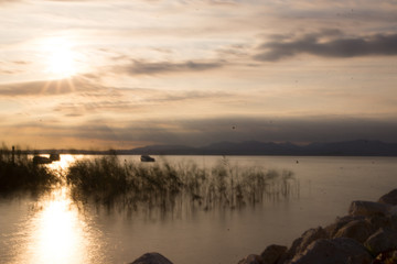 Sonnenuntergang am Gardasee mit Langzeitbelichtung