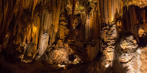 Rock formations at Luray Caverns