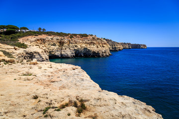 Littoral et Paysage typique du sud du Portugal 