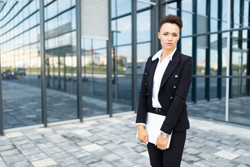 modern freelance businesswoman on cityscape