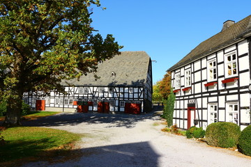 Historische Fachwerkhäuser im Zentrum von Bruchhausen im Hochsauerland
