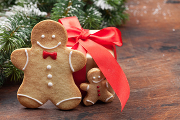 Christmas greeting card with gingerbread cookies