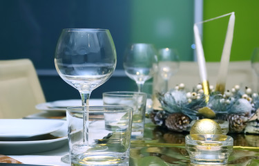 Shiny table setting