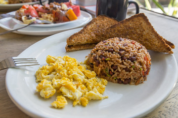 Desayuno tradicional de Costa Rica