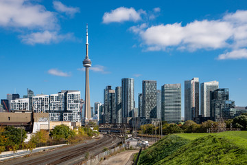Toronto skyline view from west 