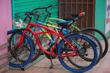 Fototapeta na wymiar Bunte Retro Fahrräder 